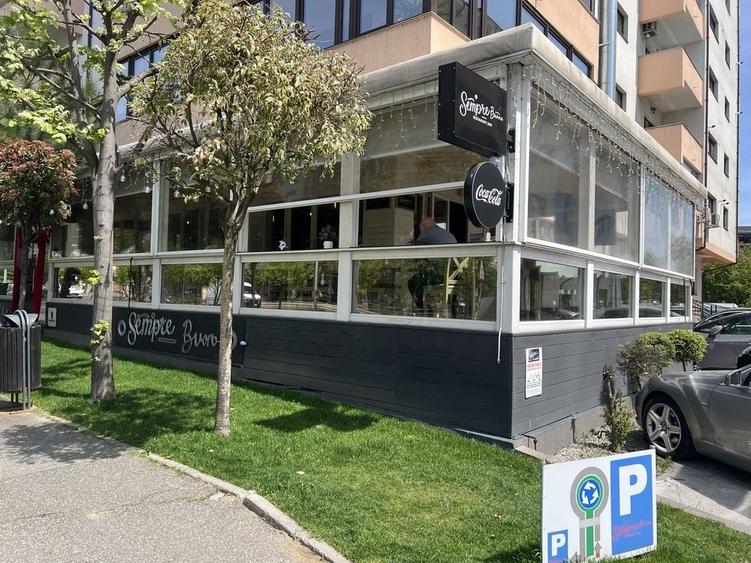 Spațiu comercial, de 300 mp, în Central