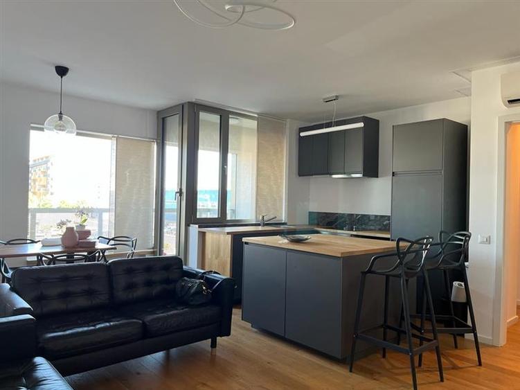 Apartament cu 2 camere semidecomandat în Aviației