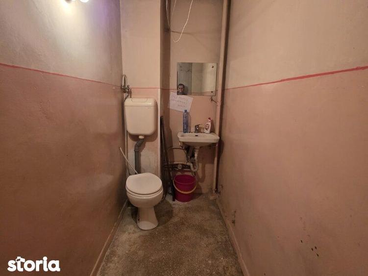 Apartament cu 3 camere semidecomandat în Obor
