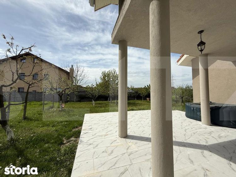 Casă cu 5 camere cu Teren 648 Mp în Ghiroda