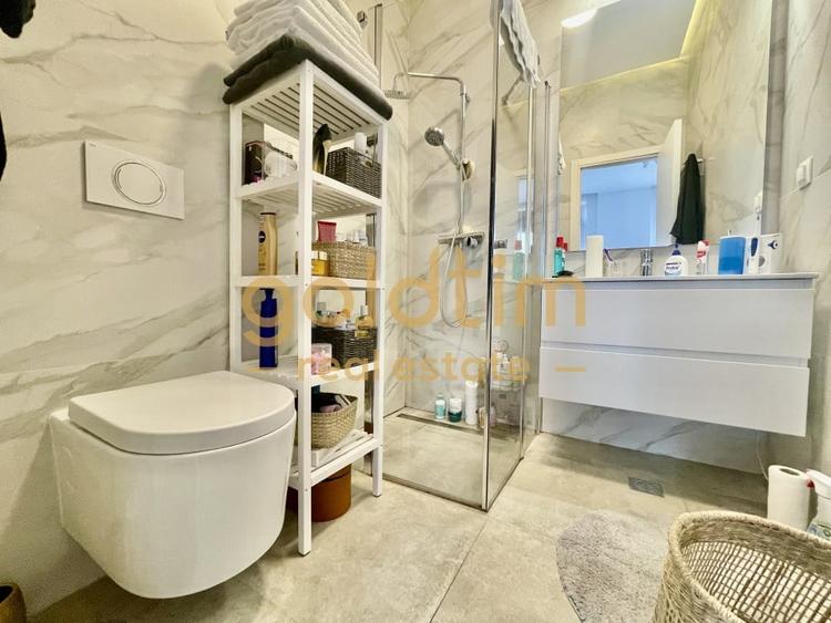 Apartament cu 4 camere decomandat în Aviației