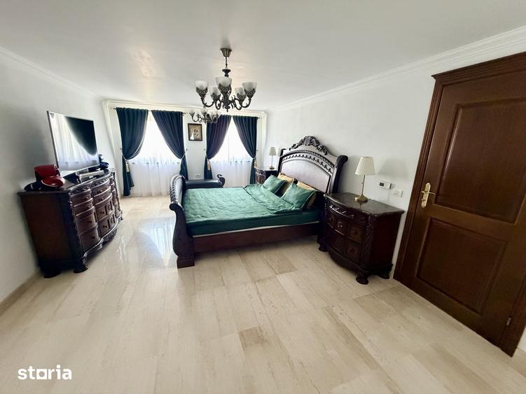 Casă cu 5 camere cu Teren 1040 Mp în Sânandrei