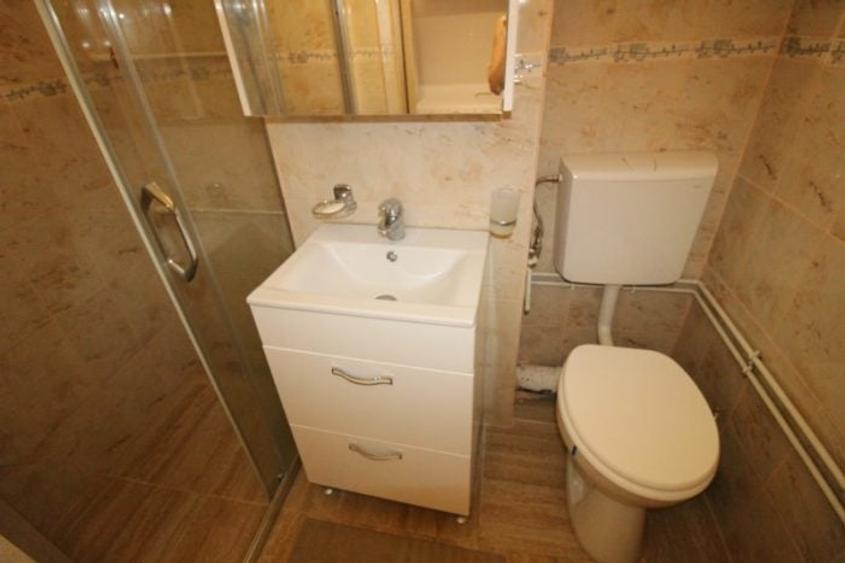 Apartament cu 2 camere semidecomandat, mobilat în Sala Palatului