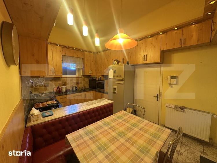 Casă cu 5 camere decomandat cu Teren 311 Mp în Central