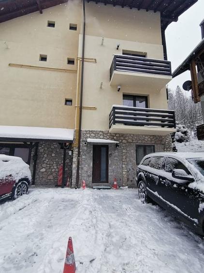 Apartament cu 3 camere, mobilat în Poiana Brașov