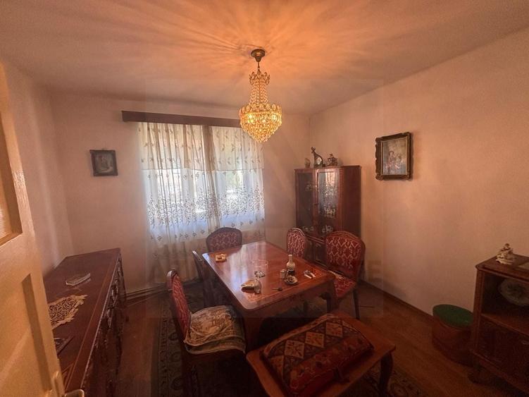 Casă individuală cu 3 camere cu Canalizare în Central