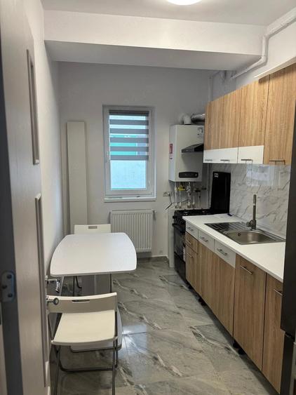 Apartament cu 2 camere decomandat în Exterior Vest