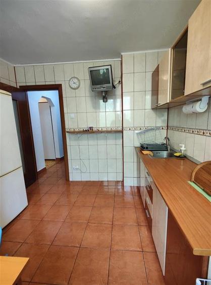 Apartament cu 2 camere decomandat, mobilat în Giurgiului