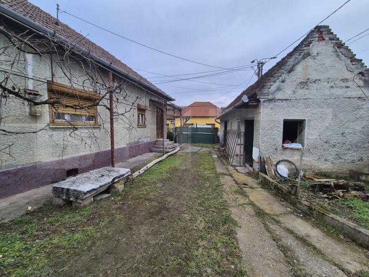 Casă individuală cu 2 camere cu Canalizare în Bărăbanț