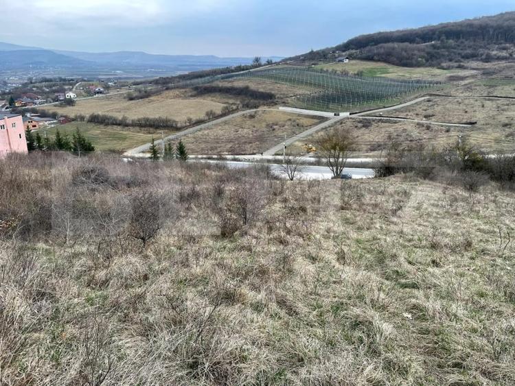 Teren Construcții intravilan de 1525 mp, în Exterior Est