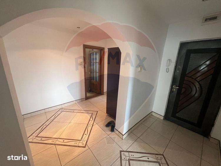 Apartament cu 4 camere în Nord