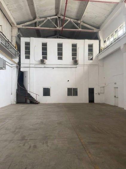 Spațiu industrial, de 3,000 mp, în Albert