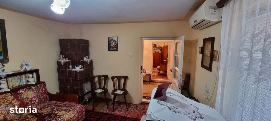 Casă cu 5 camere cu Teren 458 Mp în Caracal