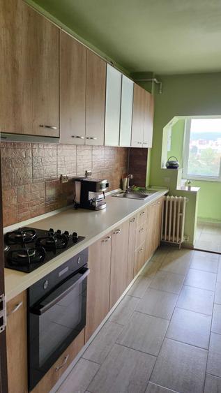 Apartament cu 3 camere decomandat în Republicii