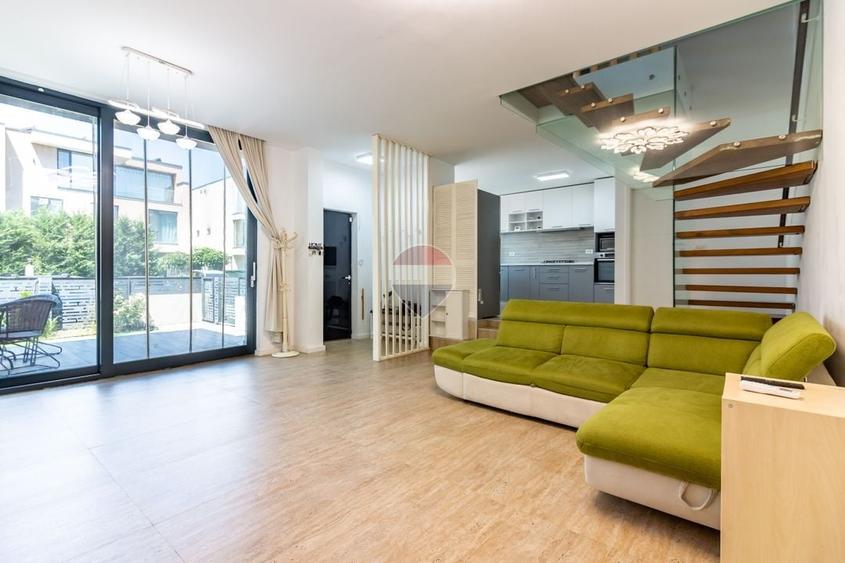 Casă cu 5 camere cu Teren 149 Mp în Est