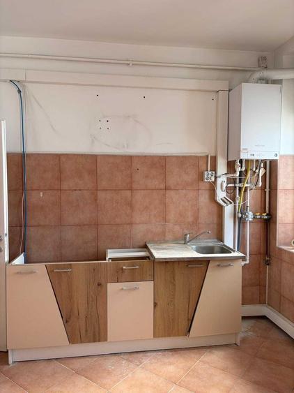 Inchirieri, apartament 3 camere decomandat, in vila! - 7