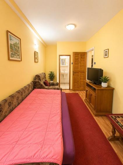 Apartament cu 3 camere semidecomandat în Poiana Brașov