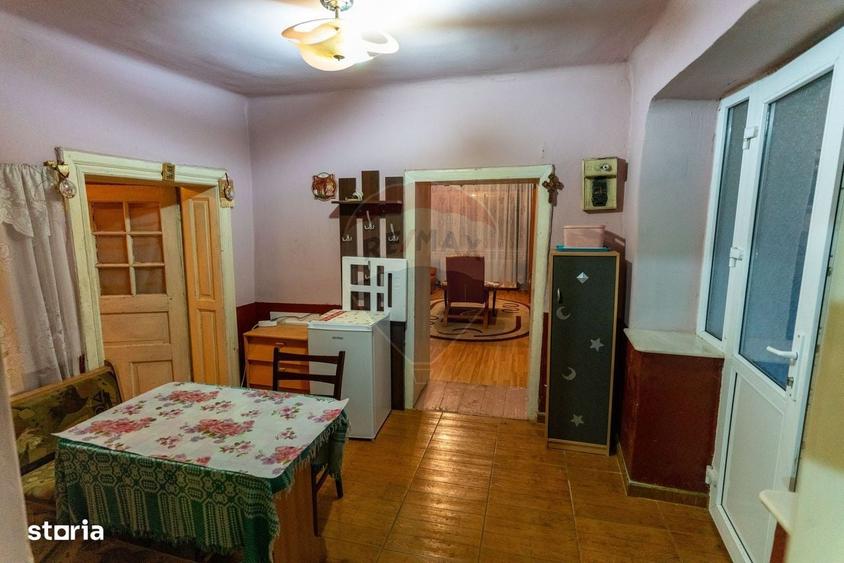 Casă cu 4 camere în Criș