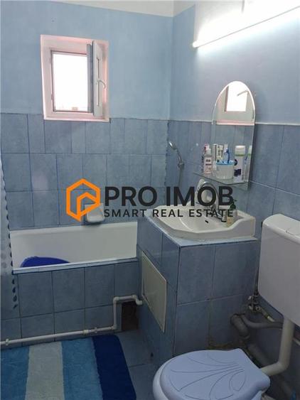 Apartament cu 2 camere decomandat, mobilat în 1 Decembrie
