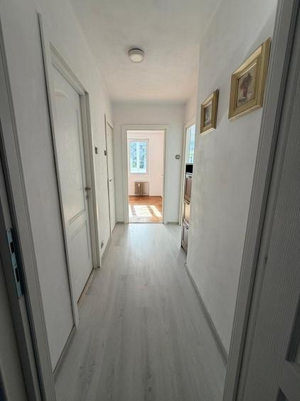 Apartament cu 3 camere semidecomandat, mobilat în Iancului