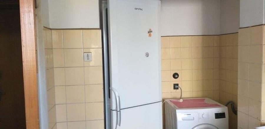 Apartament cu 3 camere decomandat în Obor