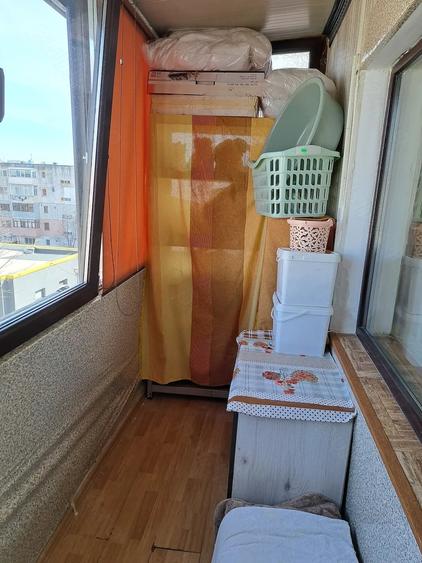 Apartament cu 2 camere semidecomandat în Pod