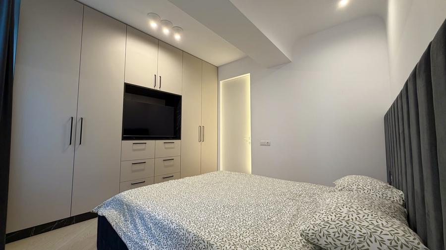 Apartament cu 3 camere decomandat, mobilat în Pipera
