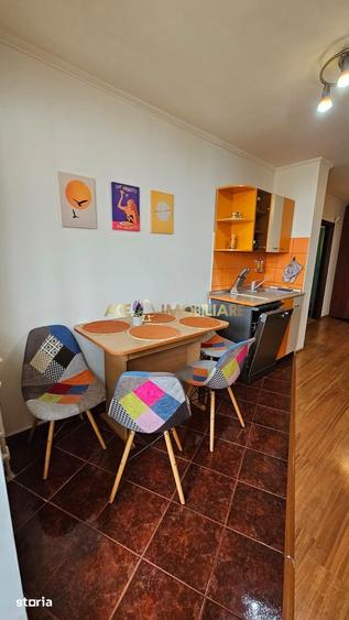 Apartament cu 4 camere, mobilat în Titan
