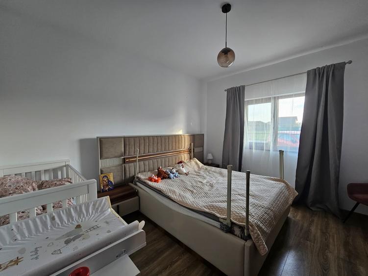 Duplex cu 5 camere cu Canalizare în Dumbrăvița