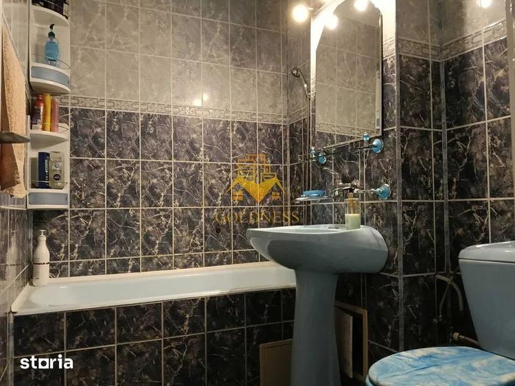 Apartament cu 3 camere decomandat, mobilat în Zorilor