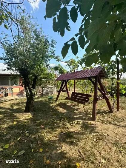 Casă cu 5 camere cu Canalizare în Ion Roată