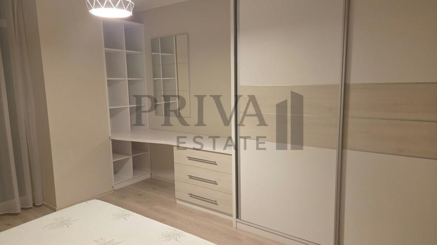 Apartament cu 2 camere, mobilat în Soarelui
