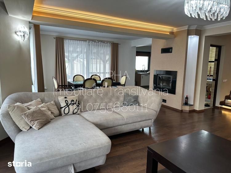 Casă cu 5 camere cu Teren 1000 Mp în Central