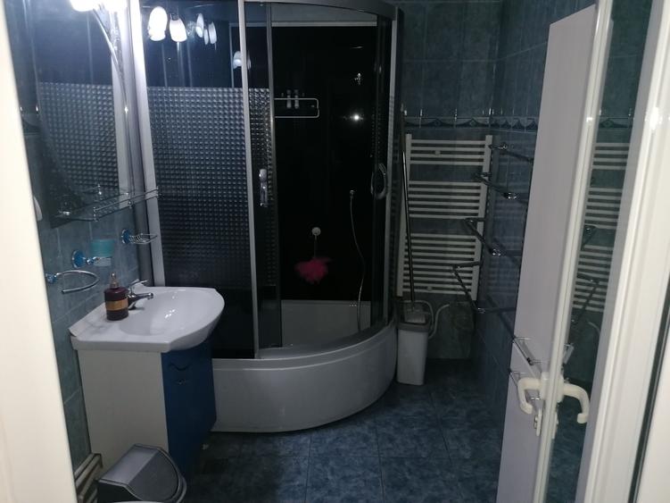 Inchiriere apartament cu 3 camere - 7