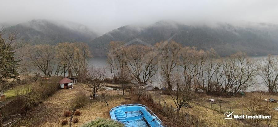 Casă individuală cu 9 camere cu Garaj în Someșu Cald