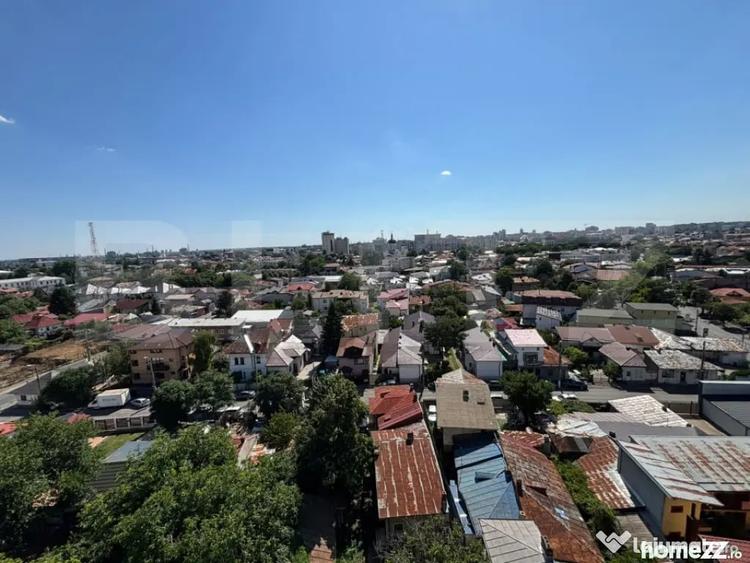 Apartament cu 3 camere decomandat în Gheorghe Doja