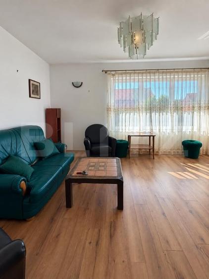 Apartament cu 3 camere decomandat, mobilat în Zorilor