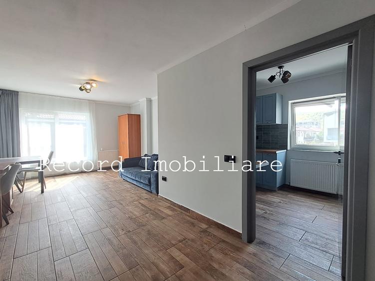 Apartament cu 3 camere decomandat în Florești