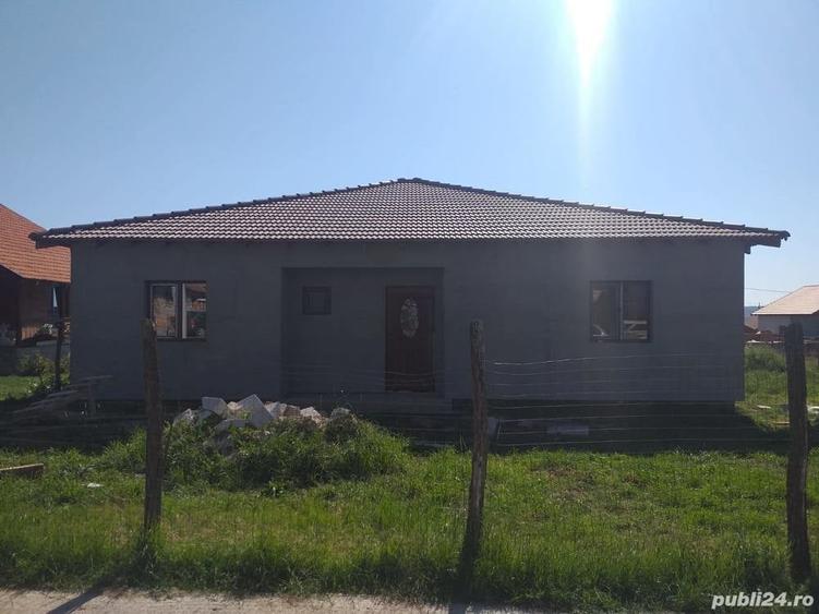 Casă cu 3 camere în Fibiș