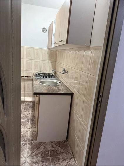 Garsonieră decomandată în Central