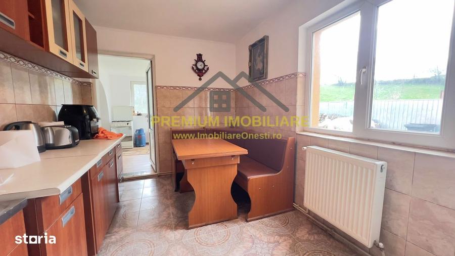Casă cu 6 camere cu Teren 2500 Mp în Bogdănești