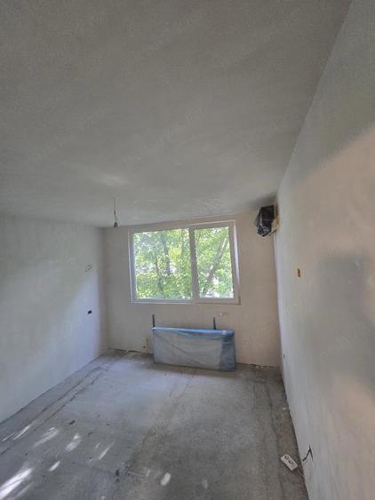 Apartament cu 2 camere semidecomandat în Țiglina 1