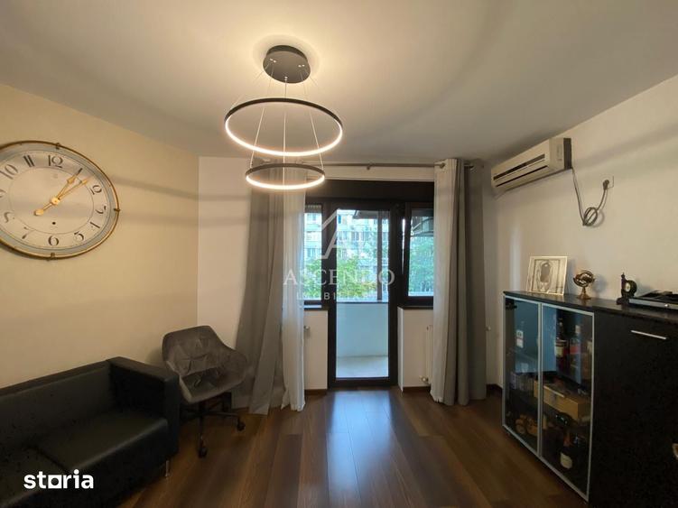 Apartament cu 6 camere decomandat în Aviatorilor
