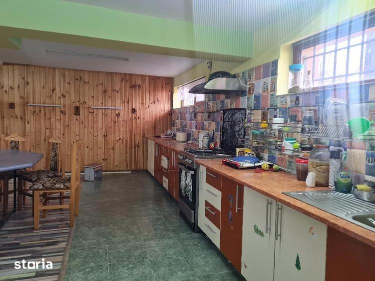 Apartament cu 7 camere în Ștefănești