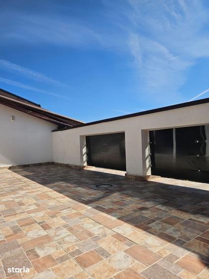 Apartament cu 3 camere decomandat în Sud