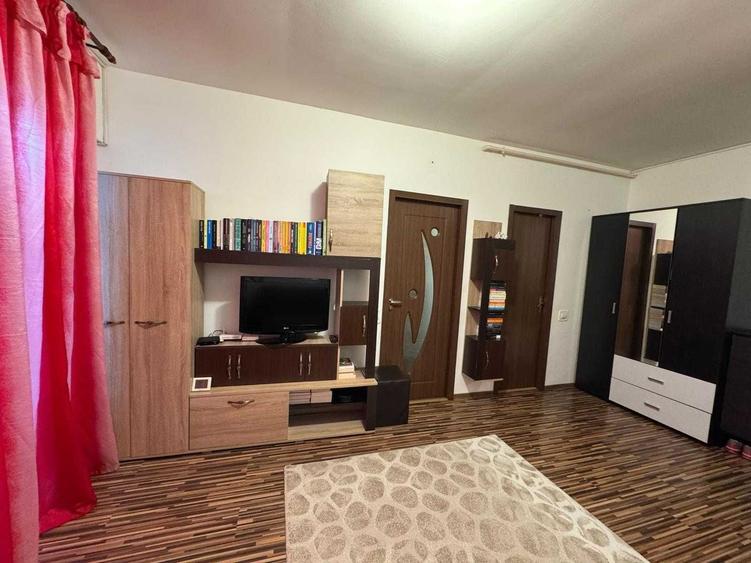 Garsonieră decomandată în Metalurgiei