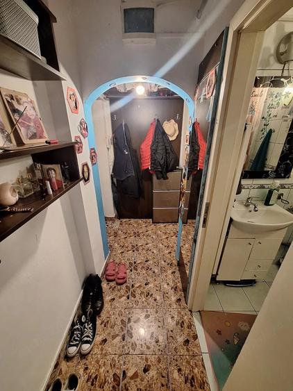 Apartament cu 3 camere nedecomandat în Șagului