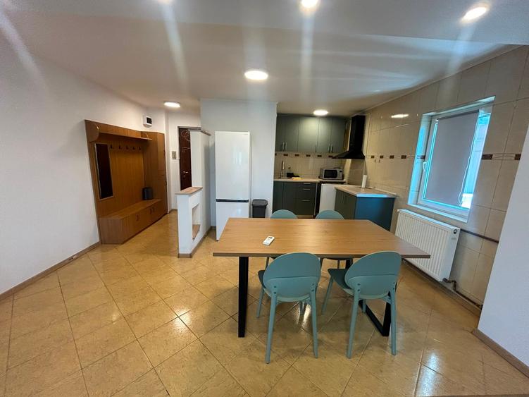 Apartament cu 2 camere semidecomandat în Vitan Mall