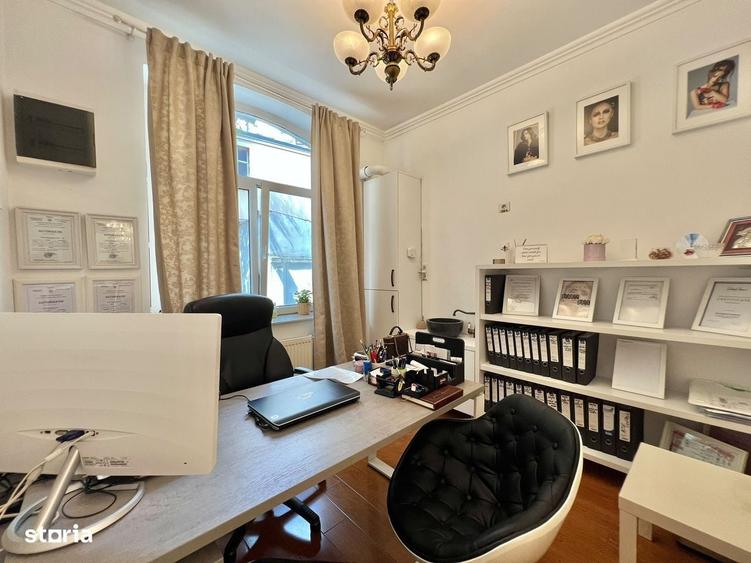 Apartament cu 4 camere în Romană