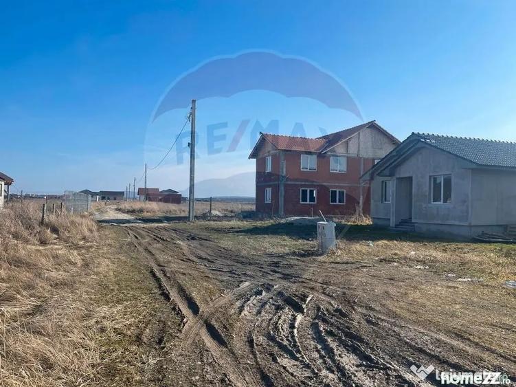 Teren de 1632 mp, în Cihei